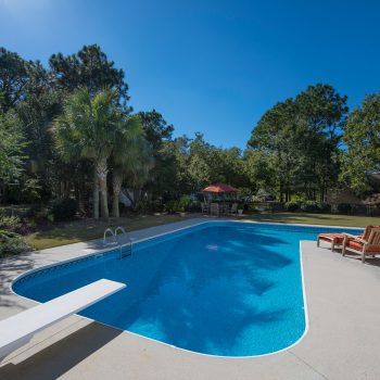 Freeform pool with diving